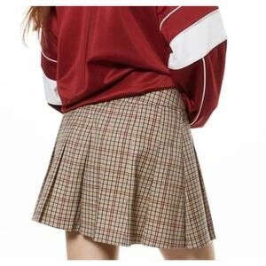 Divided H&M Pleated Plaid Mini Skirt Tan Burgundy Preppy Style Size Small